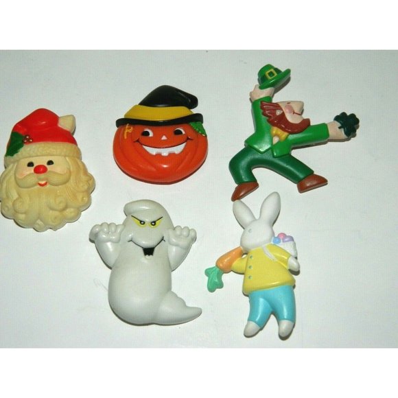 VTG HOLIDAY Pins Russ Hallmark Halloween Ghost pumpkin Christmas Santa Lot 5 - Picture 1 of 5